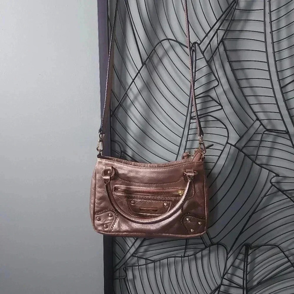 Claudio Ferrici | Mini Moto Bag Champaing Color Leather with Gold Hardware - Picture 4 of 13